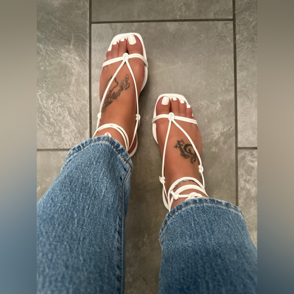 🤍 New! Elegant White Strappy Thong Sandals | Square Front Lace-Up Style 🤍